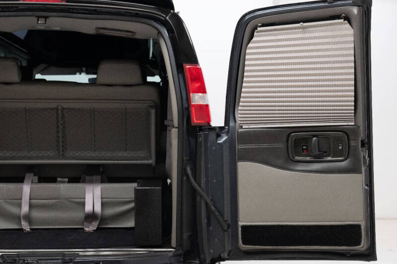 2017 Chevrolet Express 2500