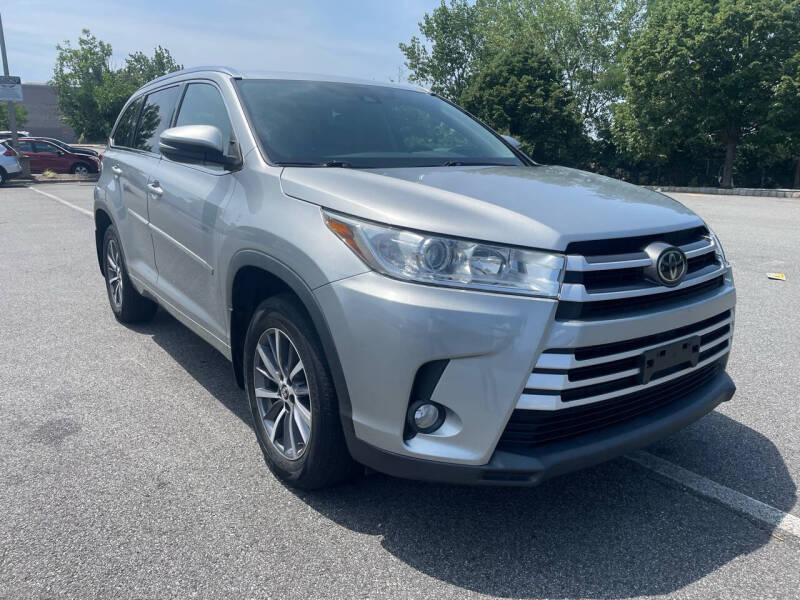 2017 Toyota Highlander for sale at JG Auto Sales in North Bergen NJ