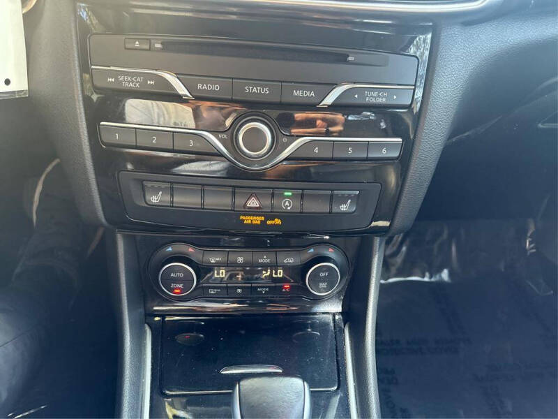 2018 Infiniti QX30 Luxury