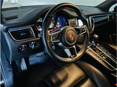 2016 Porsche Macan S