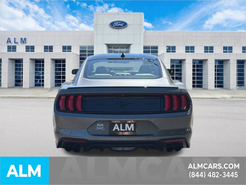 2022 Ford Mustang EcoBoost Premium