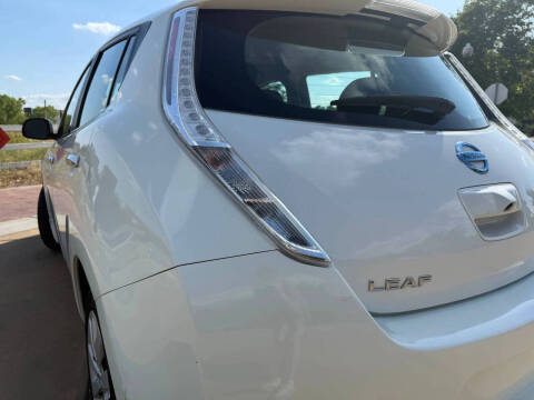 2015 Nissan LEAF