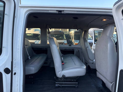 2011 Ford E-Series E-350 SD XL