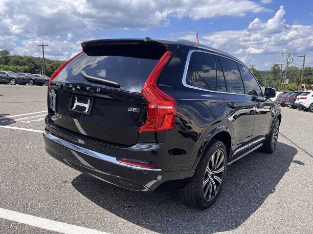 2024 Volvo XC90 B5 Core Bright Theme