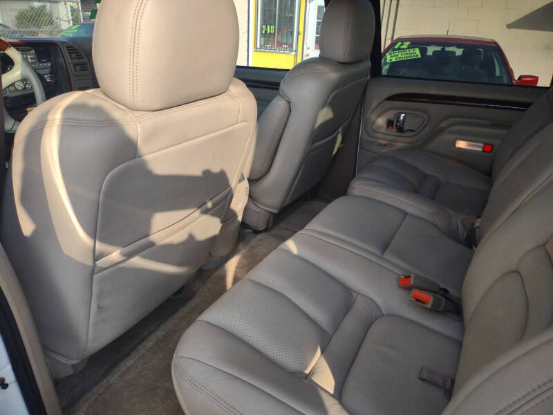 2000 Cadillac Escalade