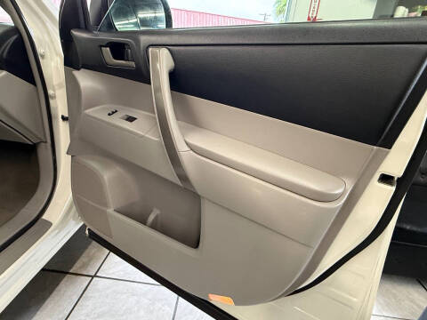 2010 Toyota Highlander SE