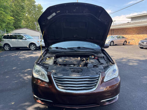 2013 Chrysler 200 LX