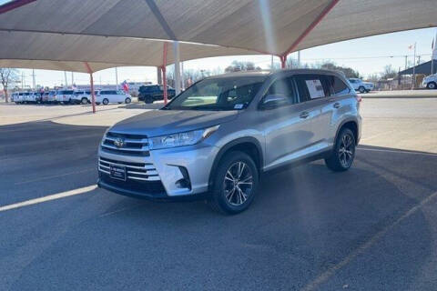 2019 Toyota Highlander for sale at FREDY USED CAR SALES in Houston TX