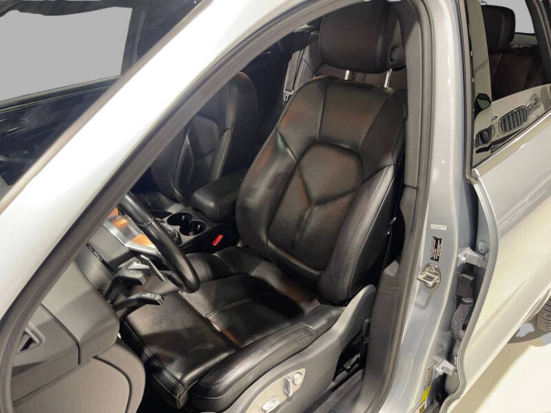 2016 Porsche Macan S