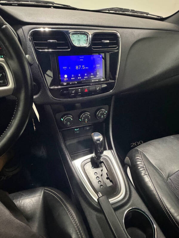 2011 Chrysler 200 S
