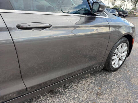 2015 Chrysler 200 C