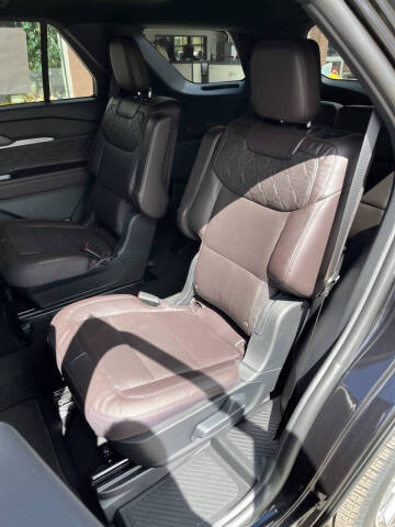 2025 Ford Explorer Platinum