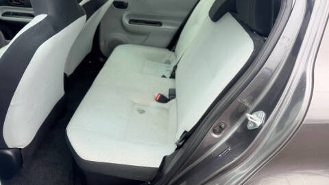 2013 Toyota Prius c Three