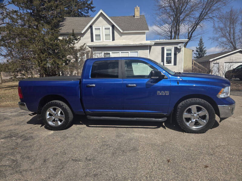 2017 RAM 1500 SLT