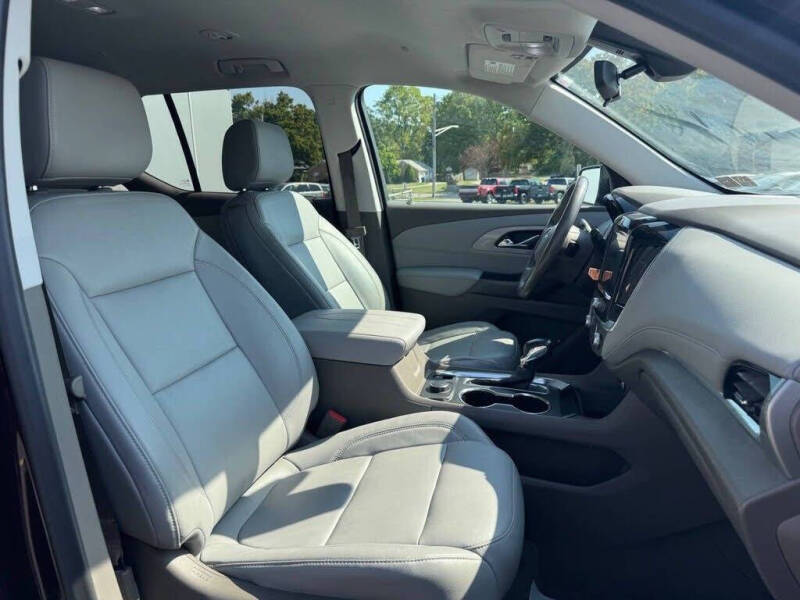 2021 Chevrolet Traverse LT Leather