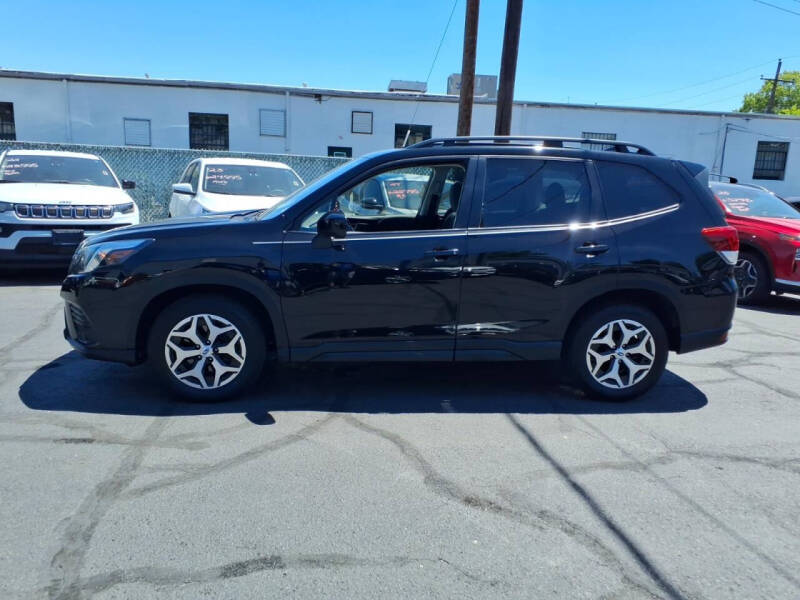 2023 Subaru Forester Premium