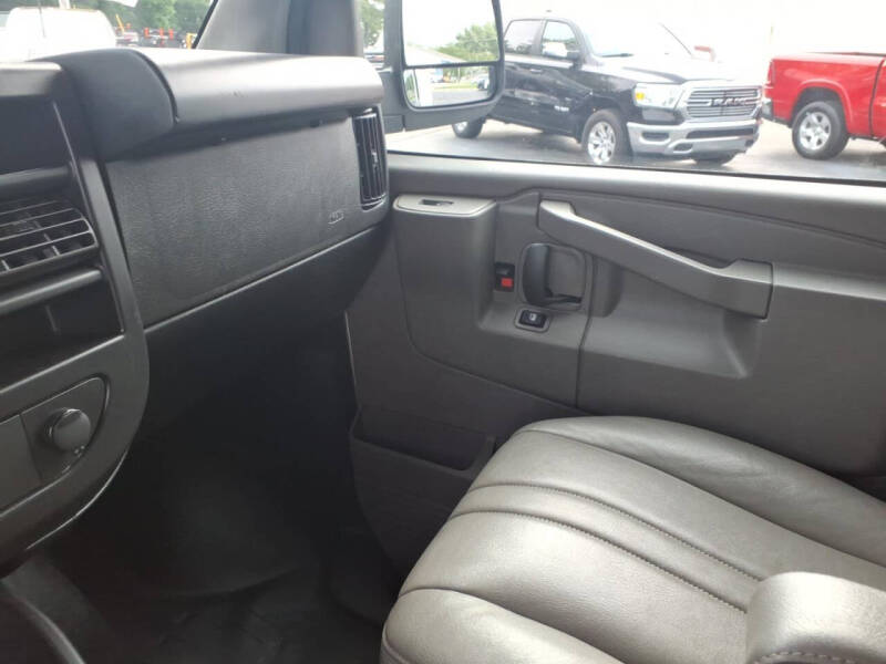2023 Chevrolet Express 2500