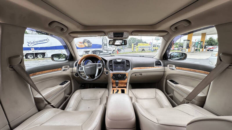 2012 Chrysler 300 C