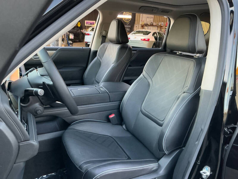 2025 Infiniti QX80 Luxe