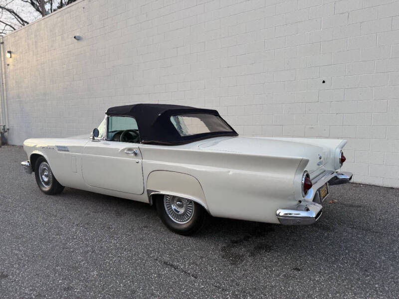 1957 Ford Thunderbird