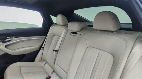 2024 Audi Q8 Sportback e-tron quattro Premium S line