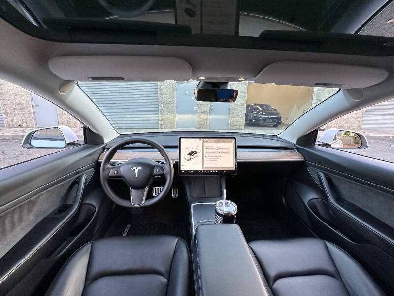 2021 Tesla Model 3 Base photo 2