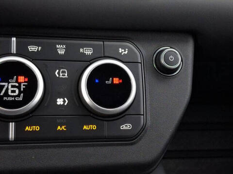 2025 Land Rover Defender 130 V8 P500