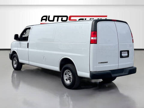 2023 Chevrolet Express 2500