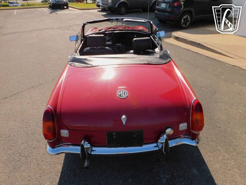 1974 MG B