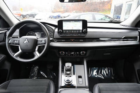 2024 Mitsubishi Outlander