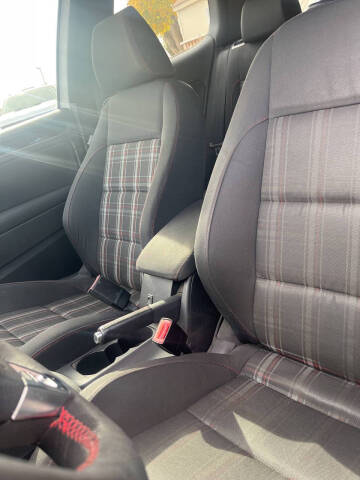 2012 Volkswagen GTI Base PZEV