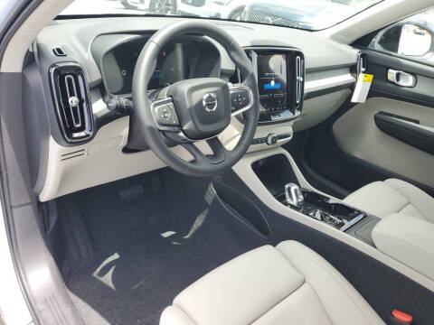 2026 Volvo XC40 B5 Plus