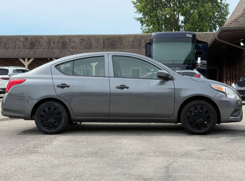 2019 Nissan Versa S Plus