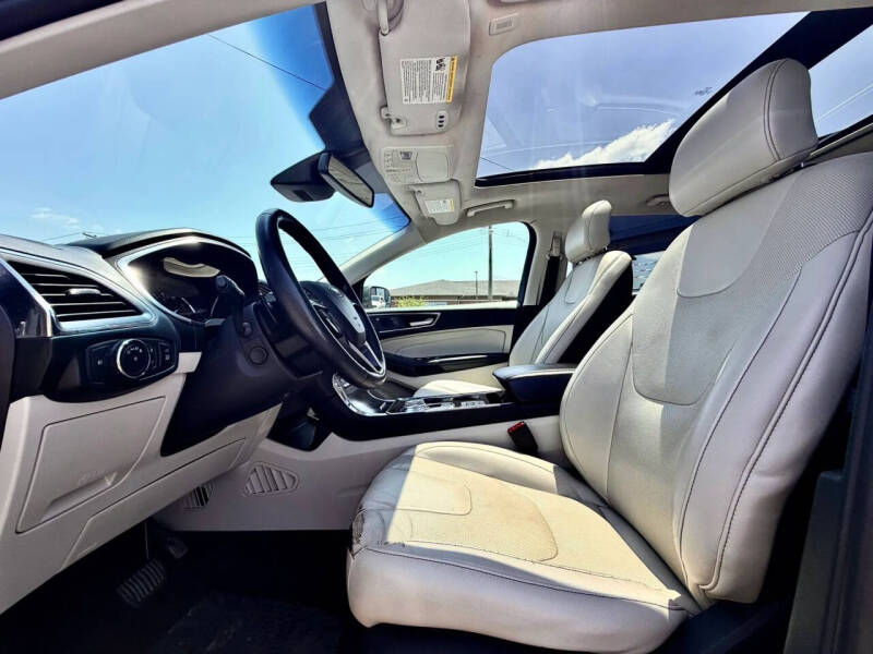 2019 Ford Edge Titanium