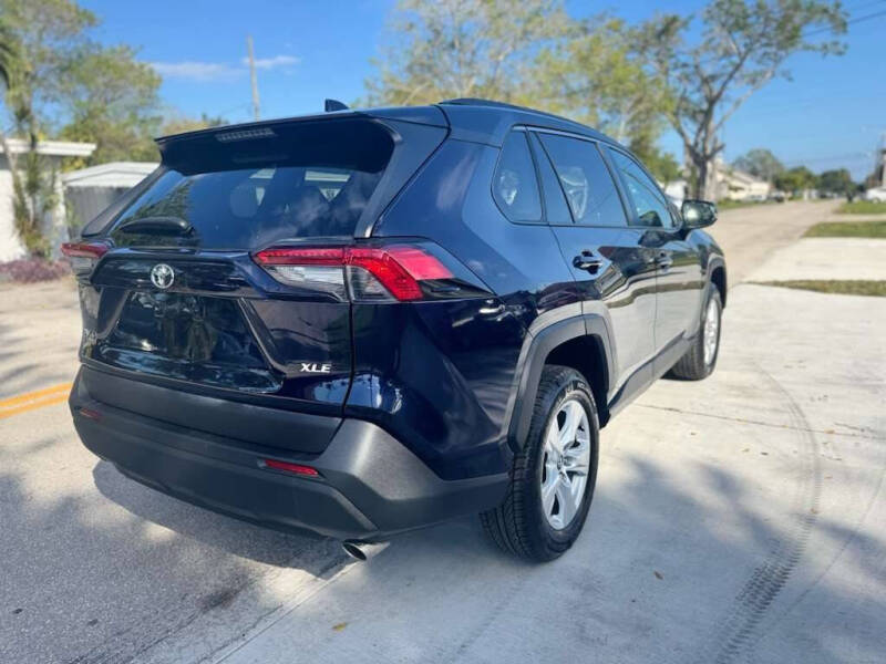 2021 Toyota RAV4 XLE