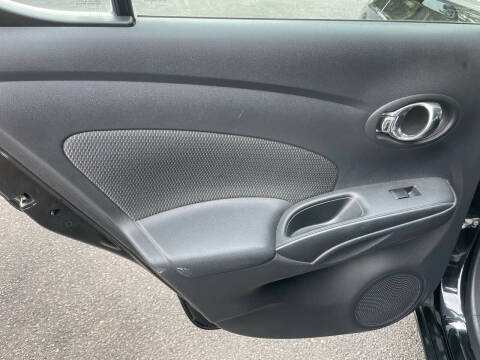 2012 Nissan Versa 1.6 S