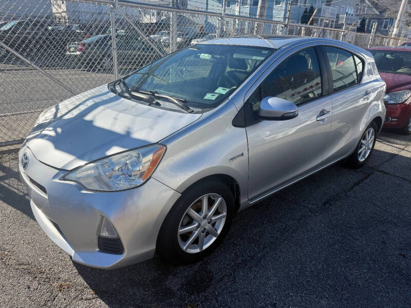 2013 Toyota Prius c Three