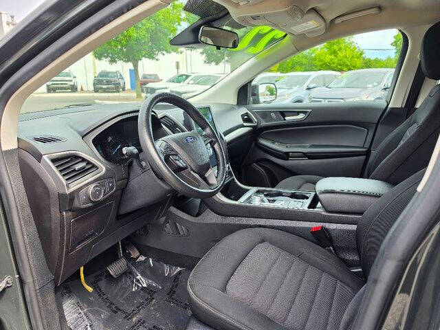 2022 Ford Edge SE