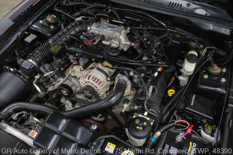 2004 Ford Mustang GT Deluxe