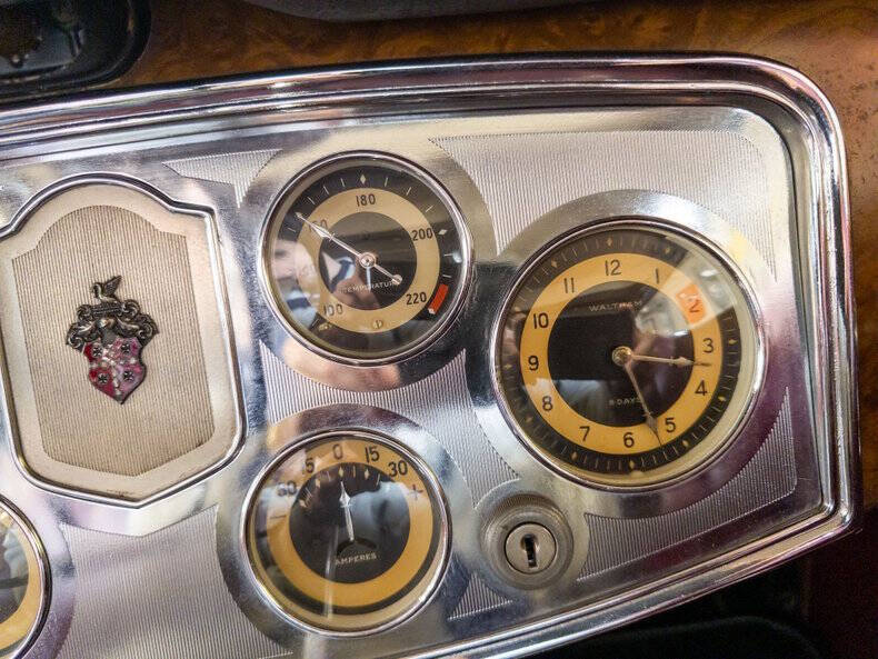 1934 Packard Eight convertible sedan