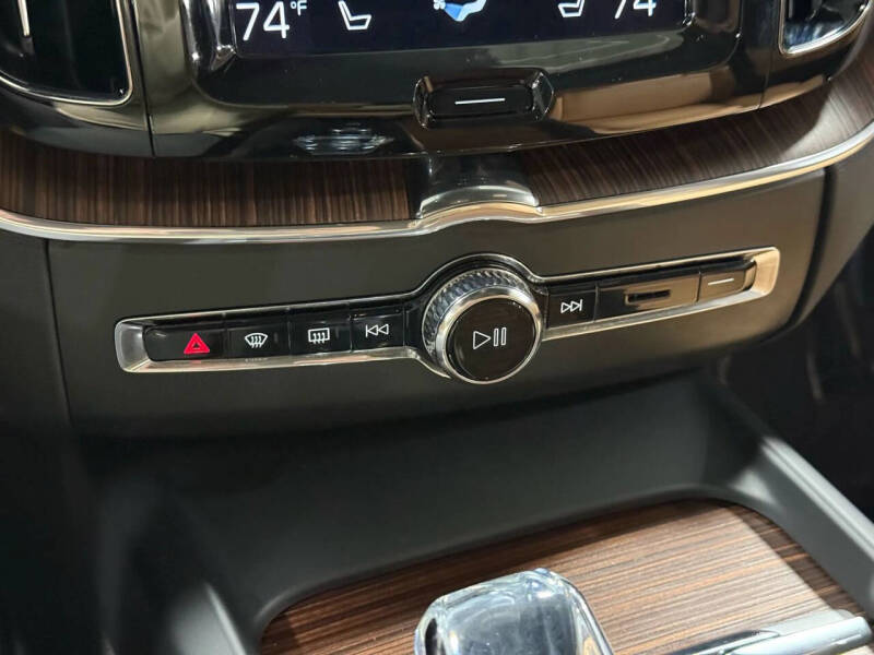 2021 Volvo XC60 Recharge T8 Inscription