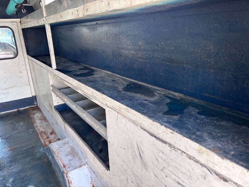 2005 Ford E-Series E-350 SD