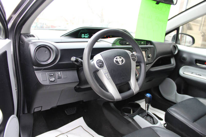 2012 Toyota Prius c Four