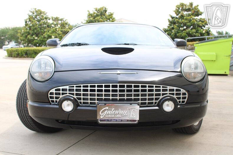 2004 Ford Thunderbird Deluxe