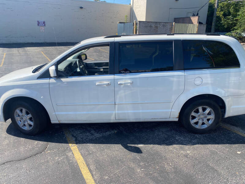 2008 Chrysler Town & Country Touring photo 4