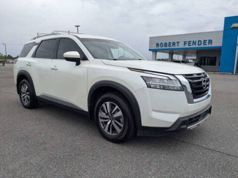 2023 Nissan Pathfinder SL