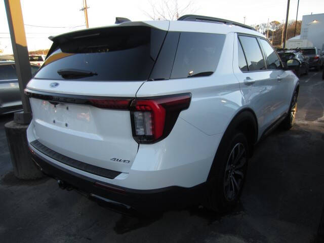 2025 Ford Explorer ST-Line