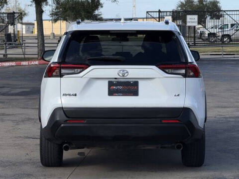 2019 Toyota RAV4 LE