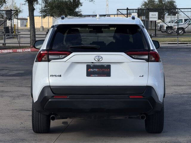 2019 Toyota RAV4 LE