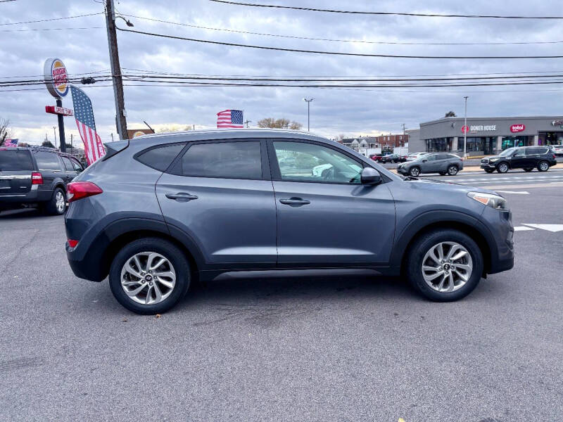 2016 Hyundai Tucson SE
